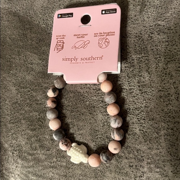 Simply Southern Tracker Sea Turtle Jewelry Bracelet - Picture 1 of 5
